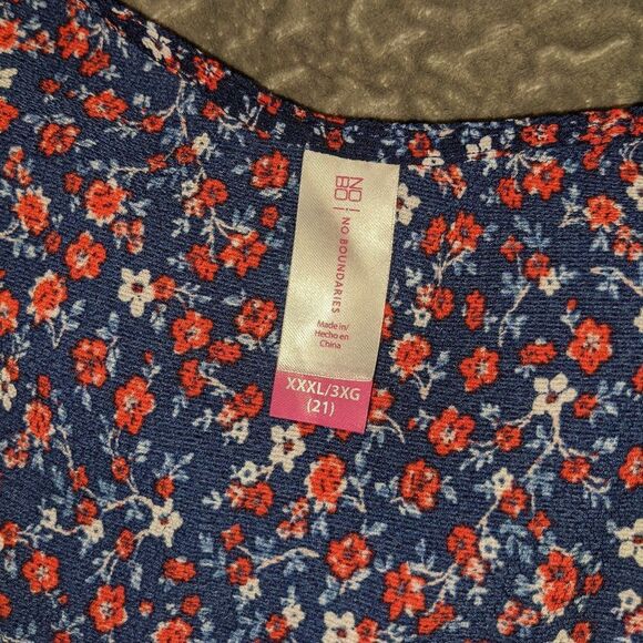 Red, white and blue tank top - Picture 5 of 6